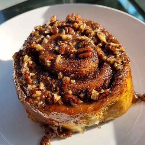 Golden-baked Pecan and Honey Sticky Buns with glistening caramel and perfectly toasted pecans, ready to enjoy.